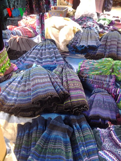 Colourful Pa Co highland market  - ảnh 2